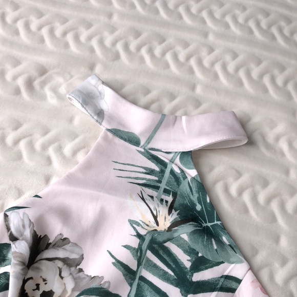 Fashion Nova Halter Dress - Picture 4 of 6